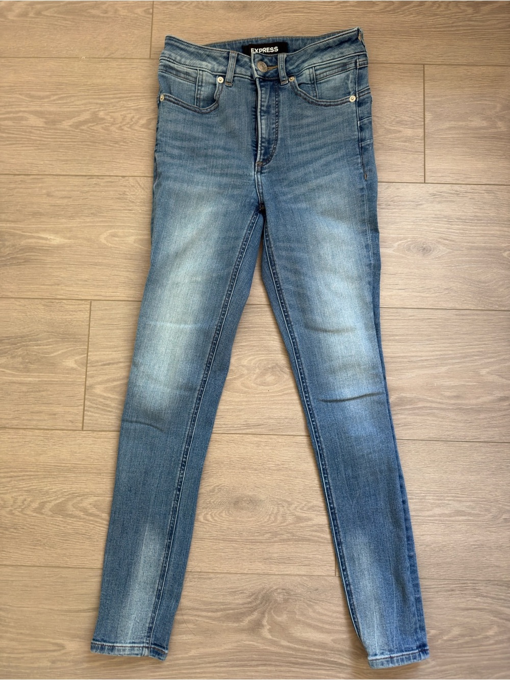 Express Women’s Skinny Jeans in Medium Blue Wash
